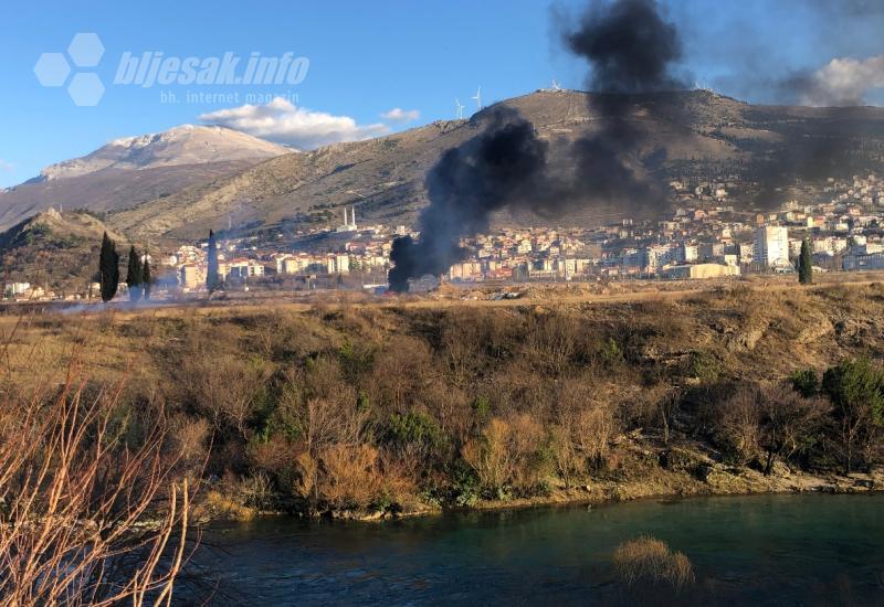 Požar u Sjevernom logoru - Mostar: Požar u Sjevernom logoru